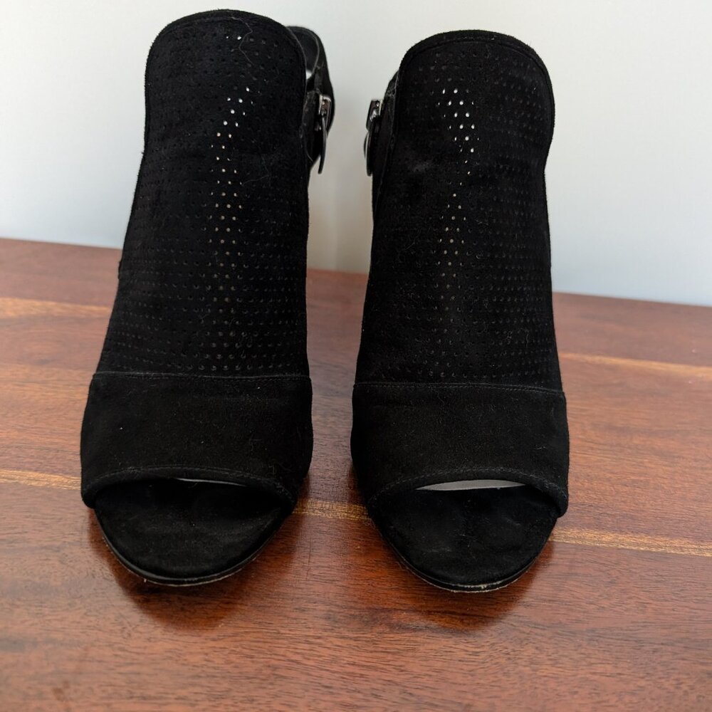 Black shooties